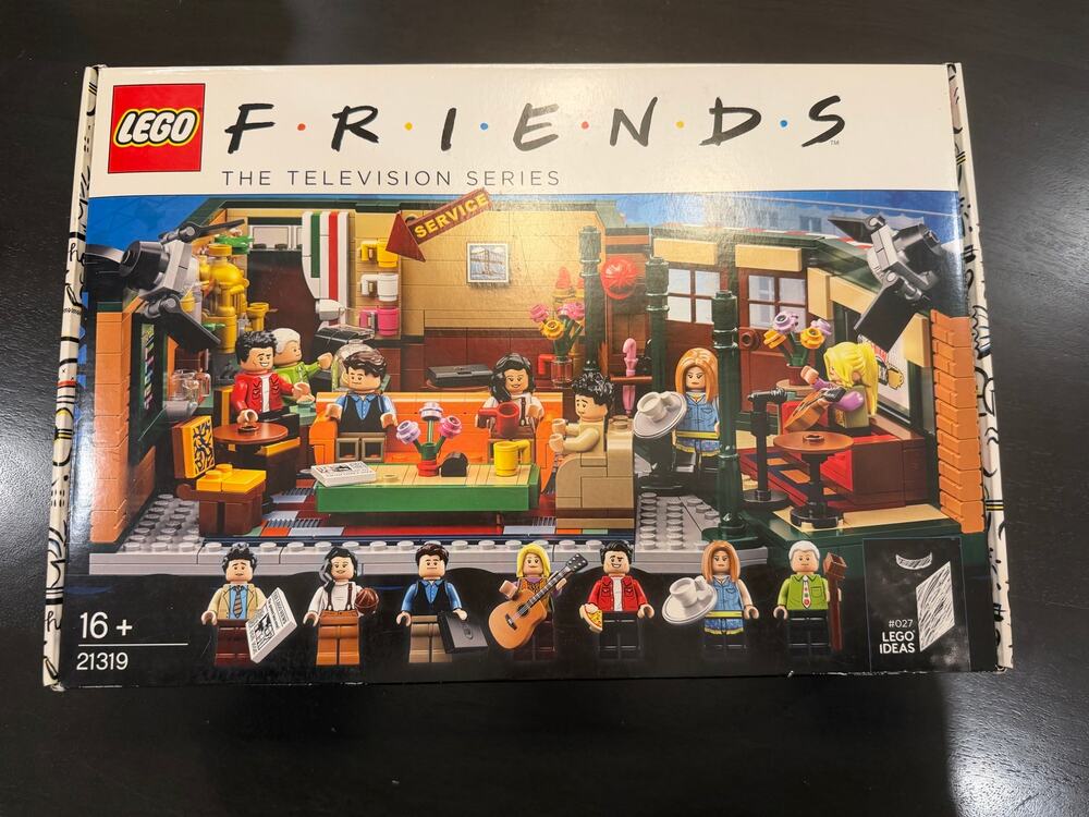 LEGO Ideas Friends Central Perk 21319 Retired 1070 Pieces New Sealed